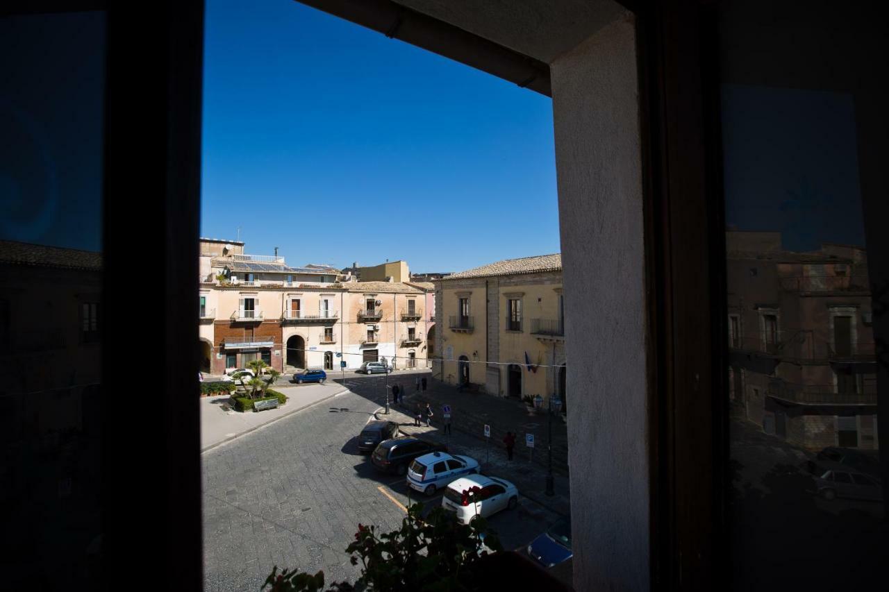 Hotel Experience Il Paesino Licodia Eubea Exterior foto